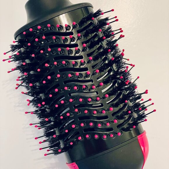 Revlon One-Step™ Volumizer Blow-Dry Brush - Picture 5 of 12